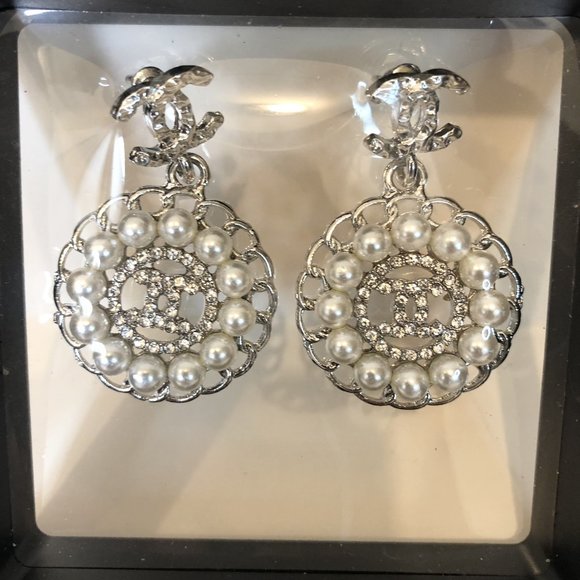 New Round Double C Ivory Faux Pearls and Bling Chain Embellished Drop Earrings - Picture 2 of 4